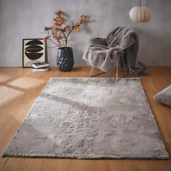 Popolare Tappeto rettangolare in finta pelliccia (140 x 200 cm) Finn Tortora