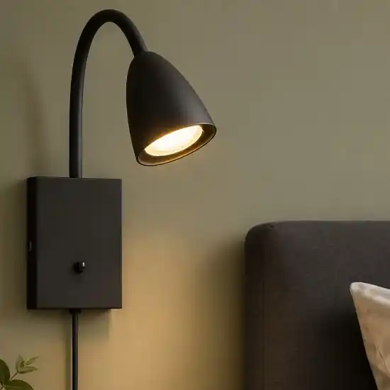 Applique per comodino cameretta ragazzo nero opaco luce orientabile Quantità Limitata