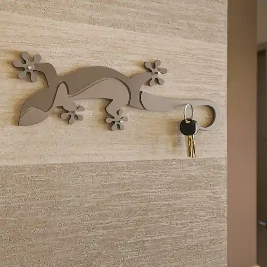 Compra Oggi Stesso Appendichiavi particolare magnetico da parete geko legno colore sabbia tortora